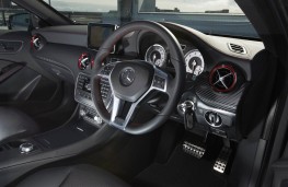 Mercedes A250 Engineered by AMG, dashboard