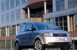 Audi A2, side