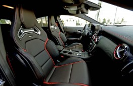 Mercedes A 45 AMG, cockpit