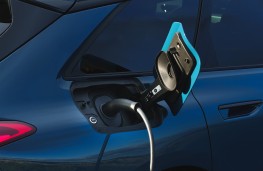 Audi A6 Avant e-tron Launch Edition, 2025, charging