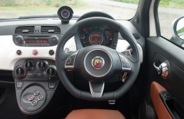 Abarth 500C, interior