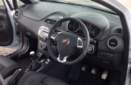 Abarth Punto Evo, interior