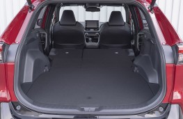 Suzuki Across, 2025, boot, maximum