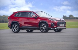 Suzuki Across, 2025, side