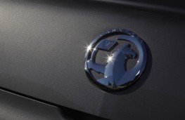 Vauxhall Adam S, badge