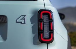Renault 4 E-Tech, 2026, badge