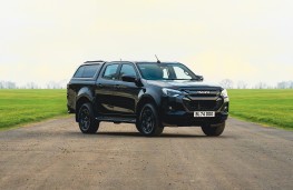 Isuzu D-Max V-Cross, 2025, front