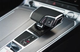 Audi A6 Avant, 2018, gear lever