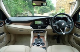 Alfa Romeo Giulia, dashboard
