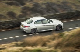 Alfa Romeo Giulia, side action
