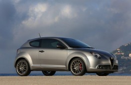 Alfa Romeo MiTo Quadrifoglio Verde, side