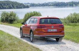 Volkswagen Passat Alltrack, rear, off road