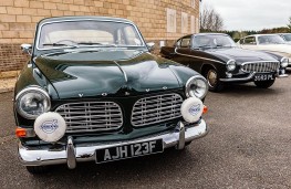 Volvo Amazon, 1967, front, pioneered seatbelts