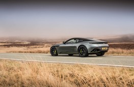 Aston Martin DB11 AMR, rear