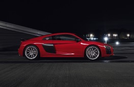 Audi R8, side