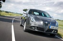 Alfa Romeo Giulietta, front