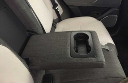 Range Rover Velar, 2017, armrest, rear