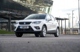 SEAT Arona, front