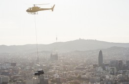 SEAT Arona, 2017, overflying Barcelona