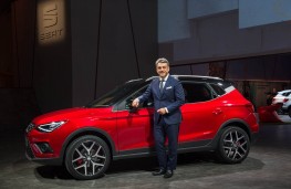 SEAT Arona, 2017, with Luca de Meo, SEAT chief executive