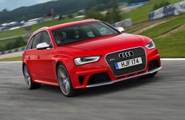 Audi RS 4 Avant, front