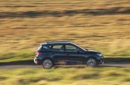 SEAT Arona, 2025, side