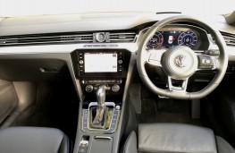 Volkswagen Arteon R-Line, 2018, dashboard