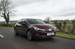 Vauxhall Astra Ultimate, 2018, front