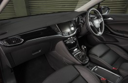 Vauxhall Astra Ultimate, 2018, interior
