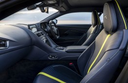 Aston Martin DB11 AMR, front seats