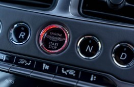 Aston Martin DB11 AMR, starter button