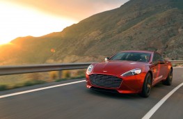 Aston Martin Rapide S action