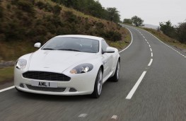 Aston Martin DB9, action