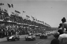 Aston Martin DB4 GT, race, start