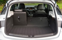 Vauxhall Astra, boot