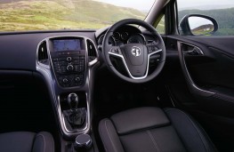 Vauxhall Astra 1.7 CDTi dashboard