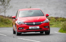 Vauxhall Astra, front