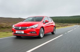 Vauxhall Astra, front