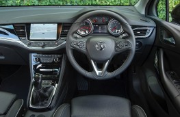 Vauxhall Astra, interior