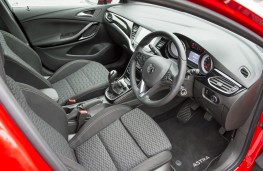 Vauxhall Astra 2015, interior