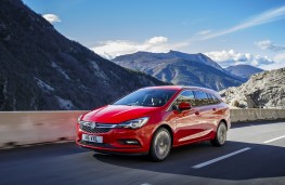 Vauxhall Astra Sports Tourer, 2016, front