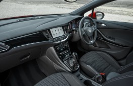Vauxhall Astra Sports Tourer, 2016, interior