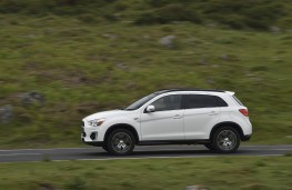 Mitsubishi ASX, side