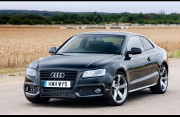 Audi A5 Coupe, front static 2