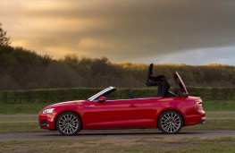 Audi A5 Cabriolet, hood raising