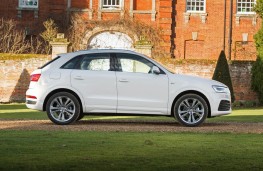 Audi Q3, side static