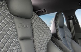 Audi RS 3 Sportback, front seat detail