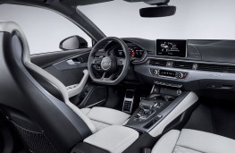 Audi RS4 Avant cockpit