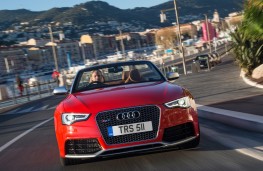 Audi RS5 Cabriolet Front Action