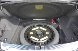 Audi S8, spacesaver